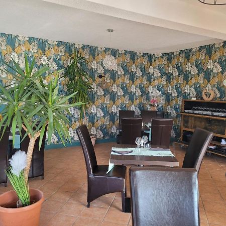 למאסטר Logis Hotel Restaurant L'Escapade מראה חיצוני תמונה