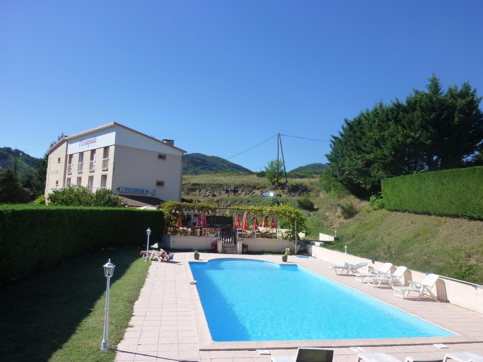למאסטר Logis Hotel Restaurant L'Escapade מראה חיצוני תמונה